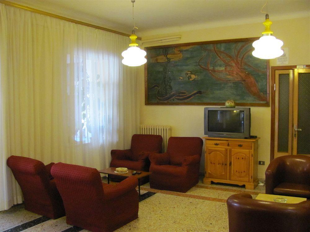 Albergo Moretti Senigallia Exterior photo